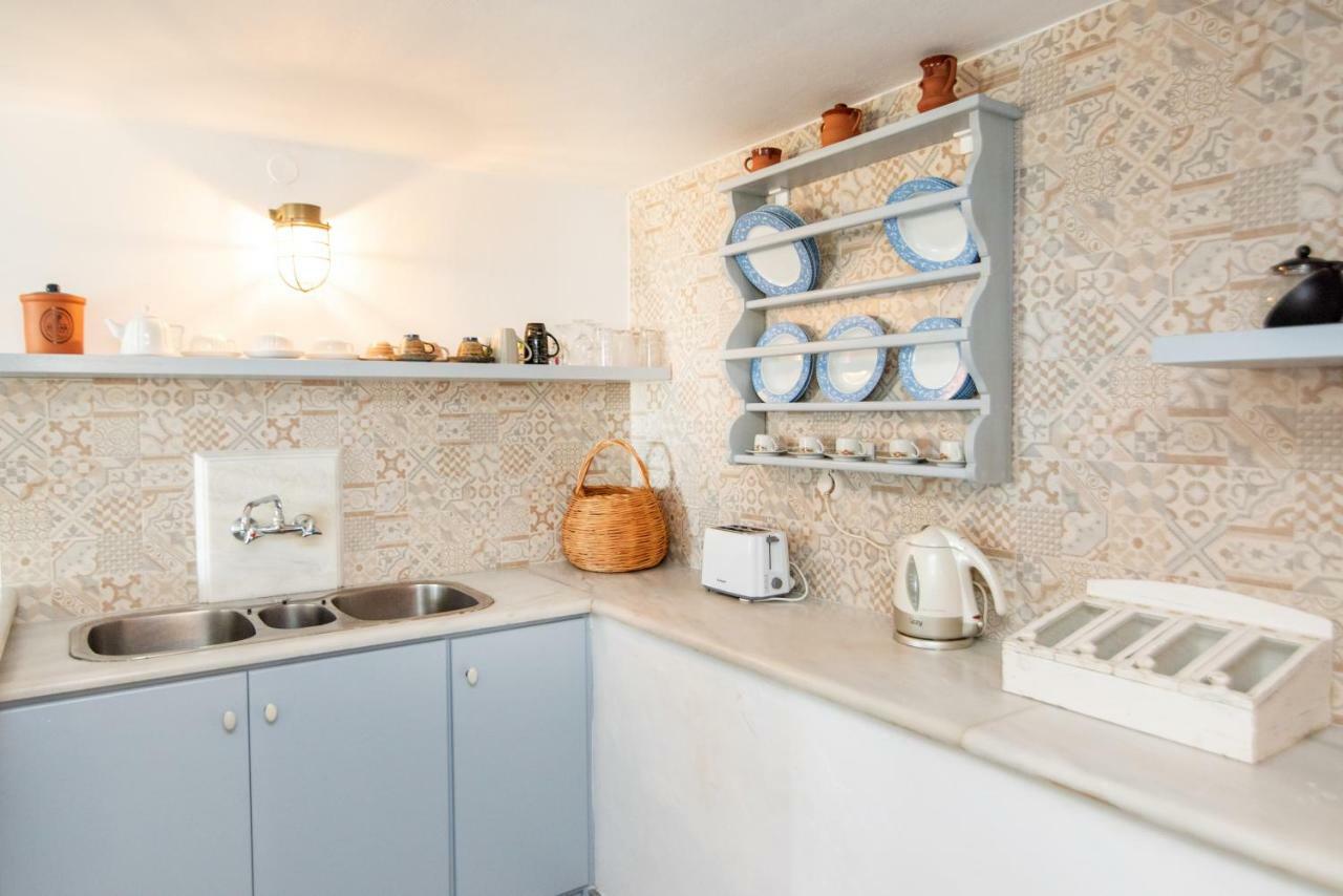 Albatross Holiday Apartments アギオス・ソスティス エクステリア 写真