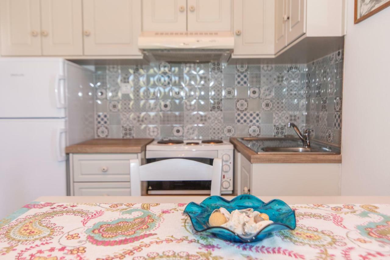Albatross Holiday Apartments アギオス・ソスティス エクステリア 写真